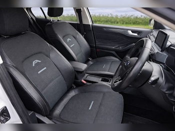 Used Ford Focus 2019 for sale - 78256476: Photo