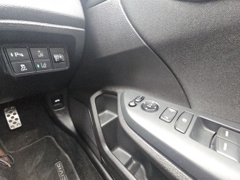 Used Honda Civic 2018 for sale - 78043935: Photo 14