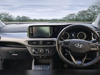 Used Hyundai i10 2020 for sale - 78256400: Photo