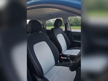 Used Hyundai i10 2020 for sale - 78256400: Photo