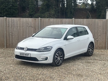 2020 (69) - 35.8kWh e-Golf Hatchback 5dr Electric Auto (136 ps)