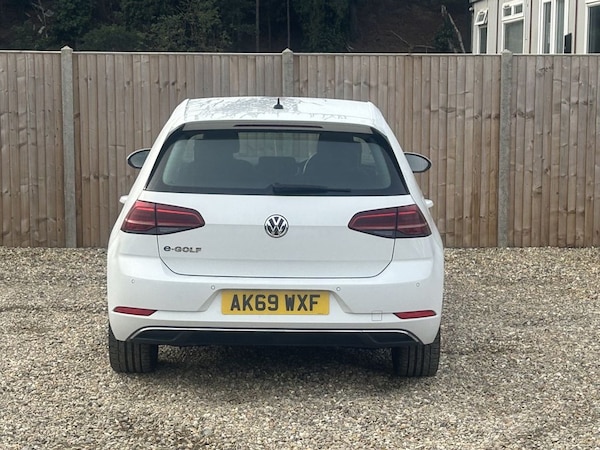 Used Volkswagen Golf 2020 for sale - 76132075: Photo 4