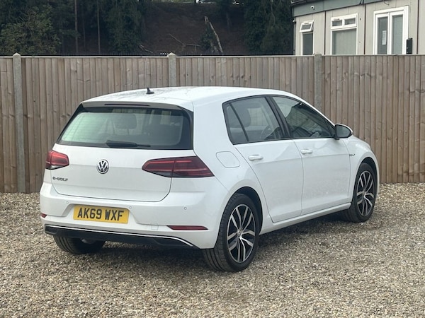 Used Volkswagen Golf 2020 for sale - 76132075: Photo 5