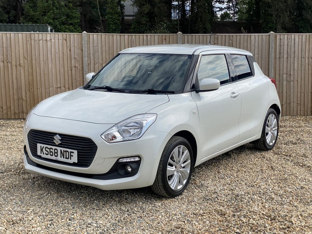 Used Suzuki Swift 2018 for sale - 76178538: Photo 1