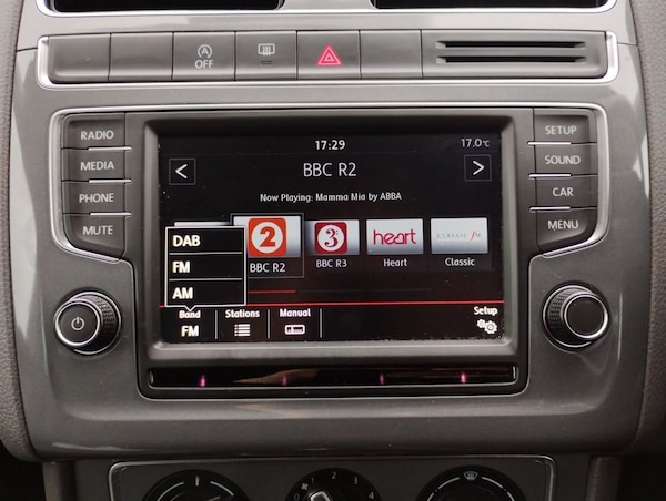 Used Volkswagen Polo 2015 for sale - 76162734: Photo 13