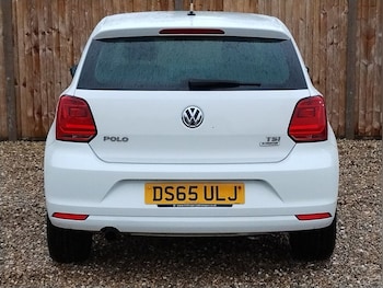 Used Volkswagen Polo 2015 for sale - 76162734: Photo 4