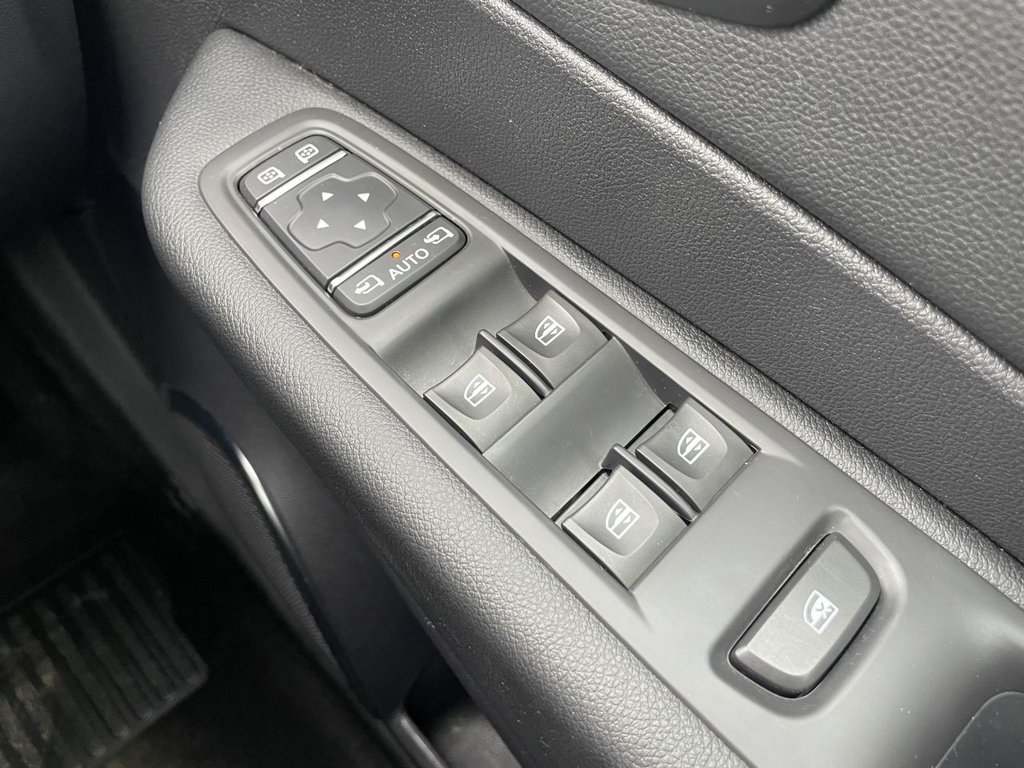 Used Renault Captur 2018 for sale - 76080552: Photo 20