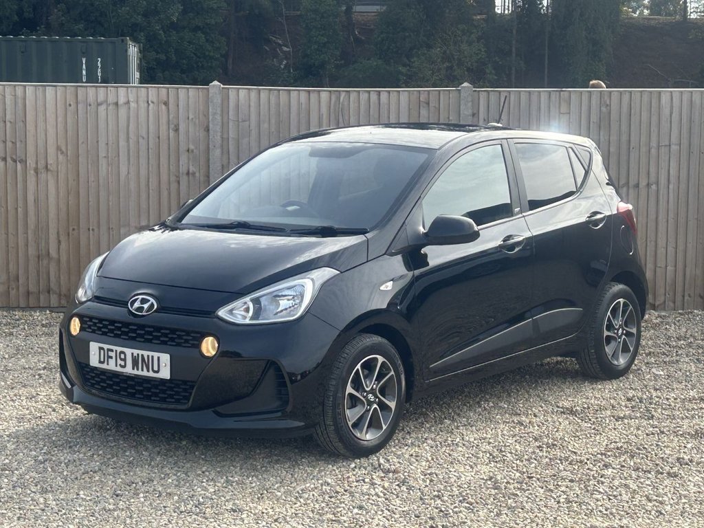 Used Hyundai i10 2019 for sale - 76147356: Photo 1