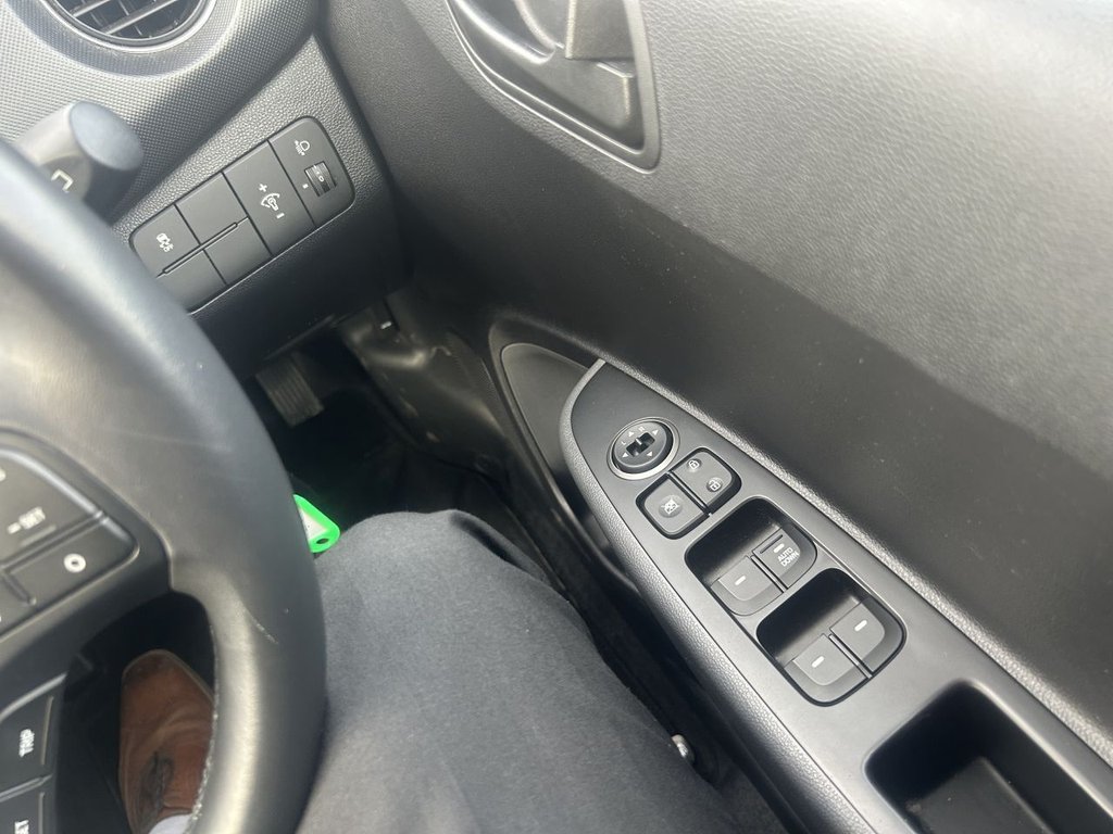Used Hyundai i10 2019 for sale - 76147356: Photo 15