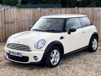 2012 (62) - 1.6 One Hatchback 3dr Petrol Auto Euro 5 (98 ps)