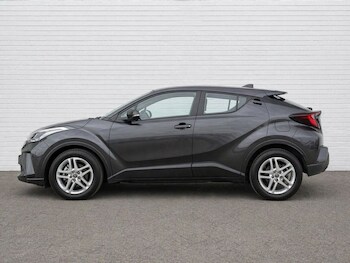 Used Toyota C-HR 2023 for sale - 78330446: Photo