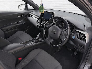 Used Toyota C-HR 2023 for sale - 78330446: Photo