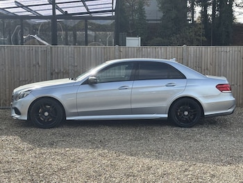 Used Mercedes-Benz E Class 2015 for sale - 76429611: Photo