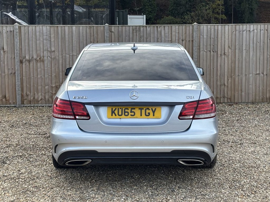 Used Mercedes-Benz E Class 2015 for sale - 76429611: Photo 4