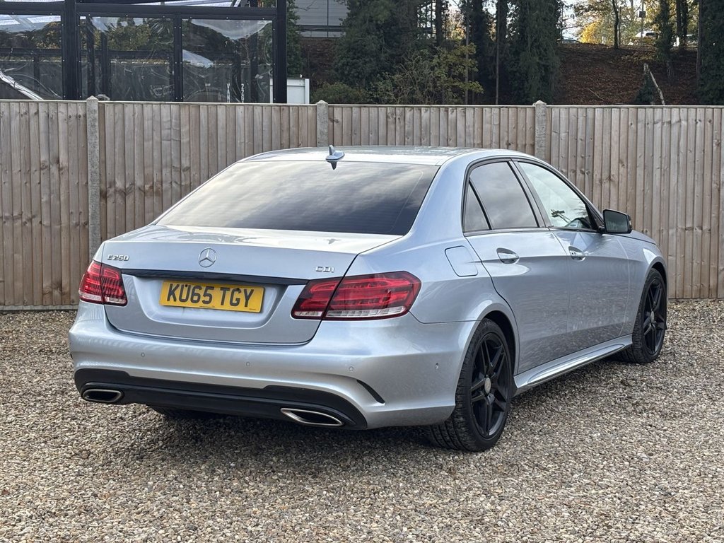 Used Mercedes-Benz E Class 2015 for sale - 76429611: Photo 5