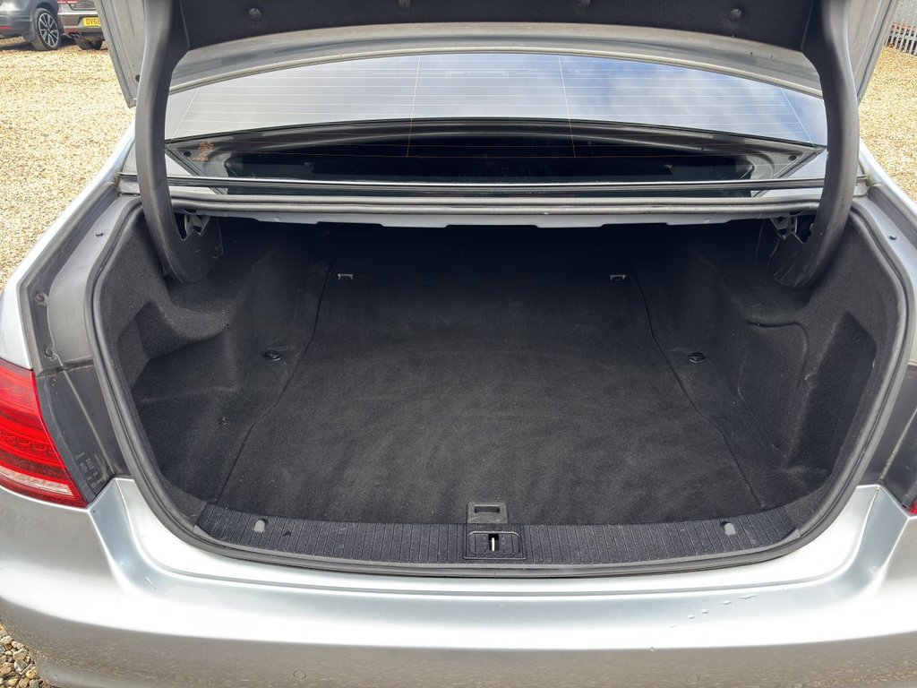 Used Mercedes-Benz E Class 2015 for sale - 76429611: Photo 9