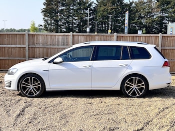 Used Volkswagen Golf 2016 for sale - 75010128: Photo