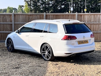 Used Volkswagen Golf 2016 for sale - 75010128: Photo