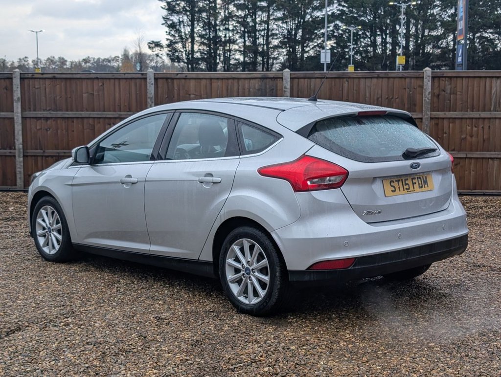 Used Ford Focus 2015 for sale - 76797518: Photo 3