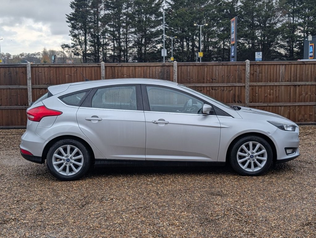 Used Ford Focus 2015 for sale - 76797518: Photo 6