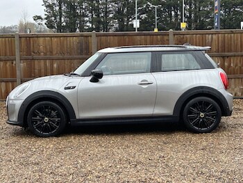 Used MINI Hatch 2023 for sale - 77919714: Photo