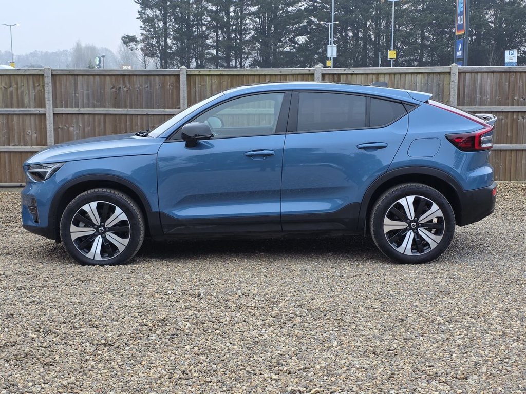 Used Volvo C40 2023 for sale - 77748017: Photo 2