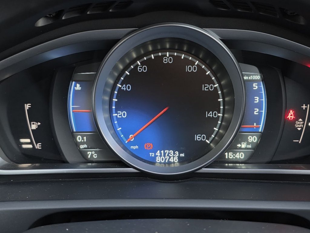 Used Volvo V40 2015 for sale - 77101086: Photo 13