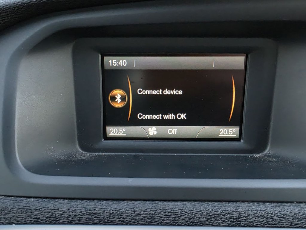 Used Volvo V40 2015 for sale - 77101086: Photo 15