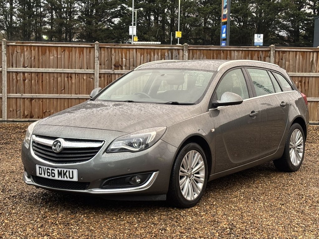 Used Vauxhall Insignia 2016 for sale - 76642384: Photo 1