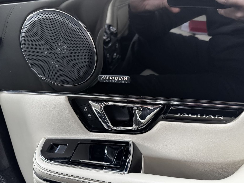 Used Jaguar XJ 2017 for sale - 75998761: Photo 12