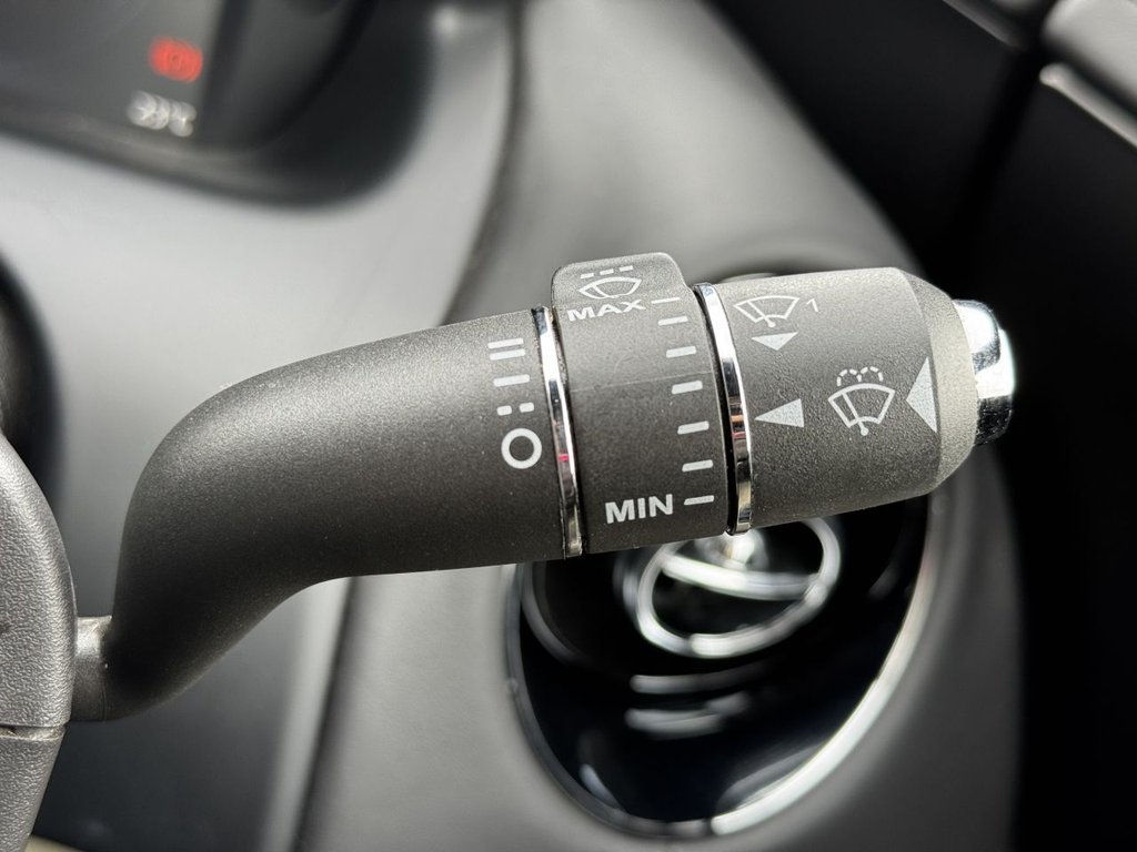 Used Jaguar XJ 2017 for sale - 75998761: Photo 25