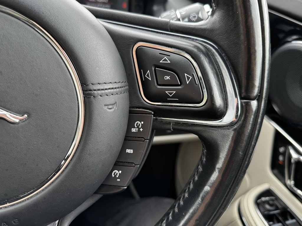 Used Jaguar XJ 2017 for sale - 75998761: Photo 27