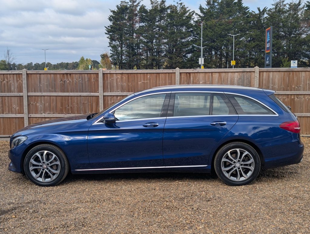 Used Mercedes-Benz C Class 2017 for sale - 76223501: Photo 2