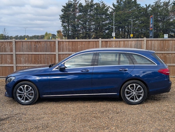 Used Mercedes-Benz C-Class 2017 for sale - 76223501: Photo 2