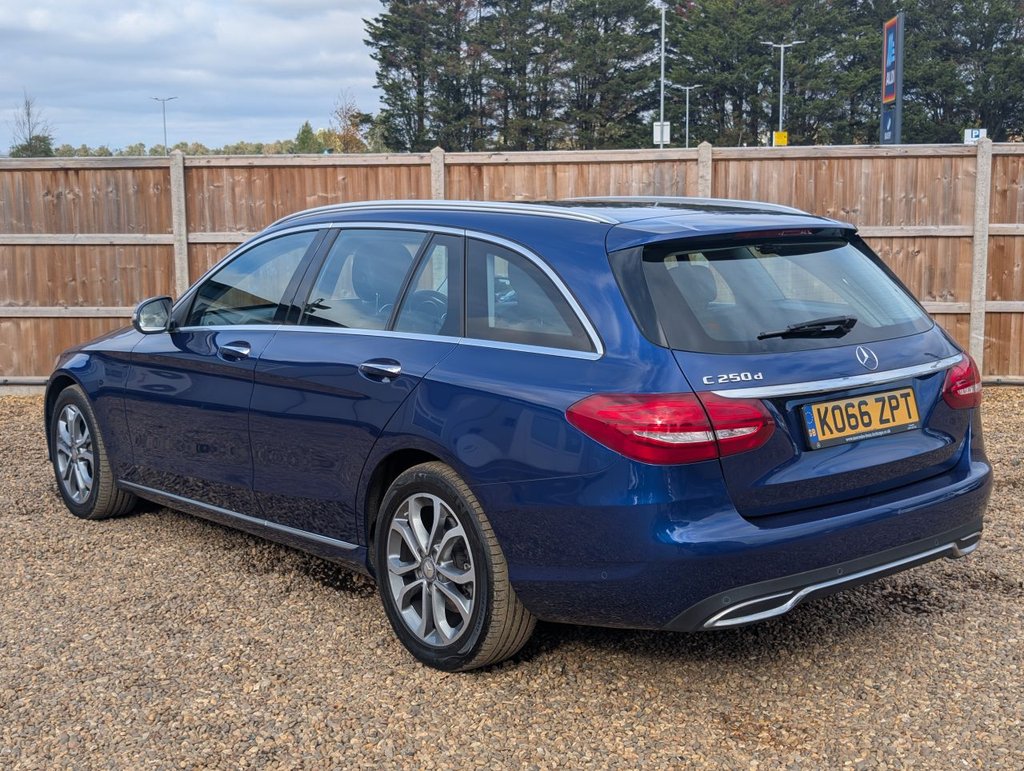 Used Mercedes-Benz C Class 2017 for sale - 76223501: Photo 3