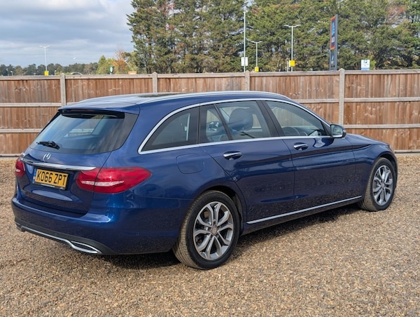 Used Mercedes-Benz C-Class 2017 for sale - 76223501: Photo 5