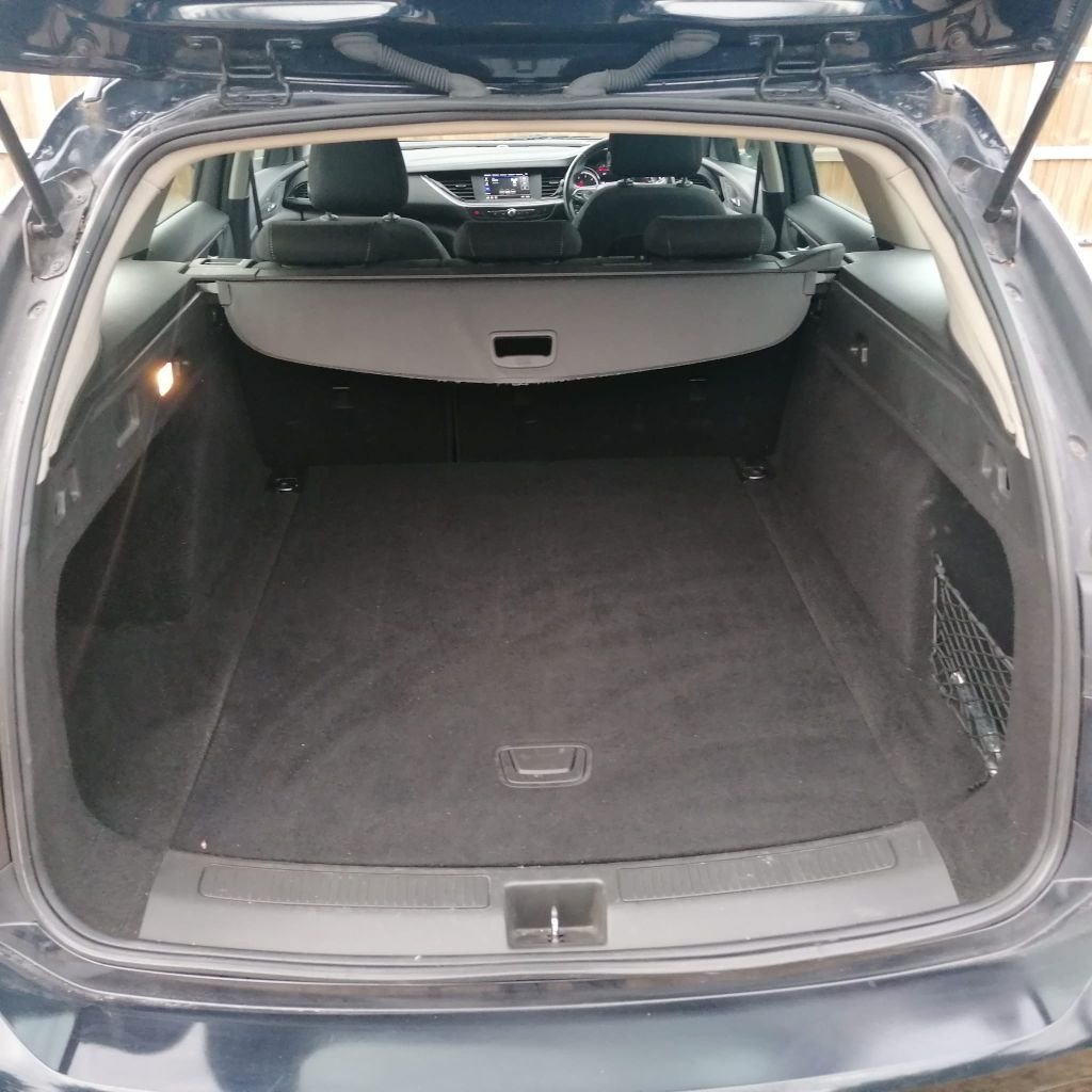 Used Vauxhall Insignia 2019 for sale - 76345213: Photo 9