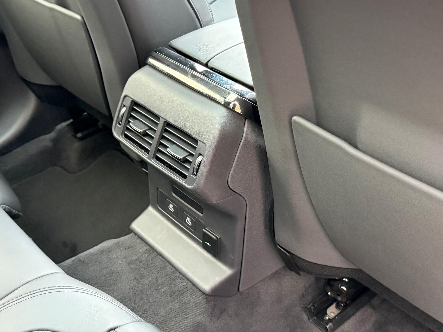 Used Land Rover Range Rover Velar 2025 for sale - 77550605: Photo 37