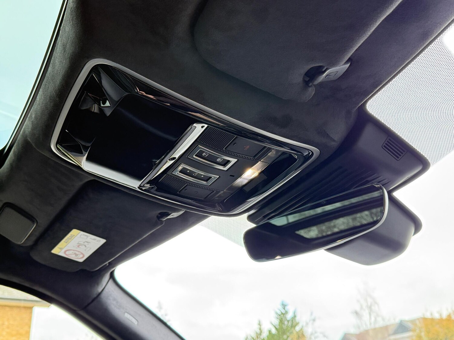 Used Land Rover Range Rover Velar 2025 for sale - 77550605: Photo 43