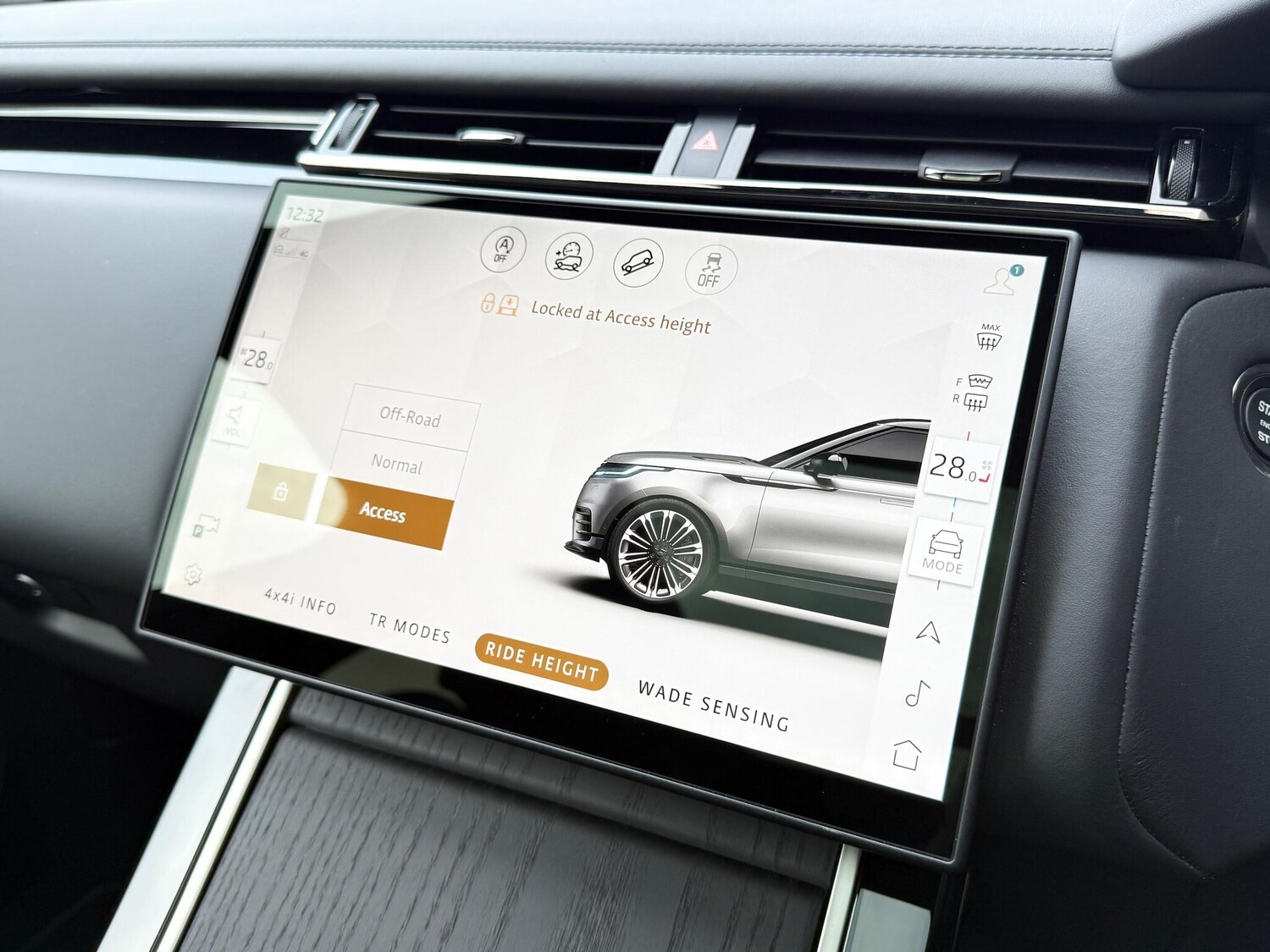 Used Land Rover Range Rover Velar 2025 for sale - 77550605: Photo 57