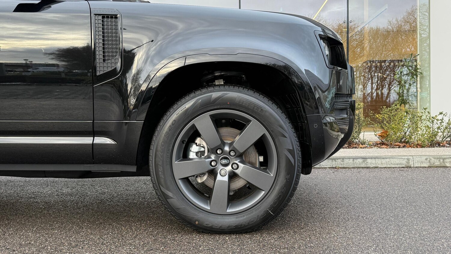 Used Land Rover Defender 2025 for sale - 77484390: Photo 15