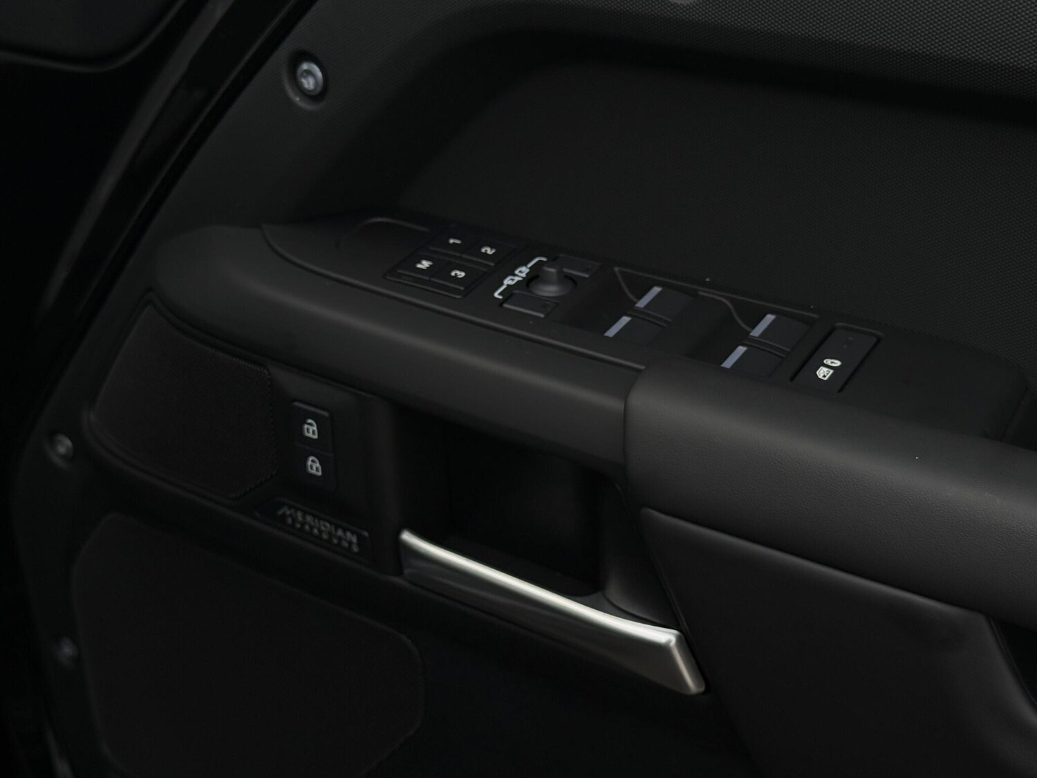 Used Land Rover Defender 2025 for sale - 77484390: Photo 22