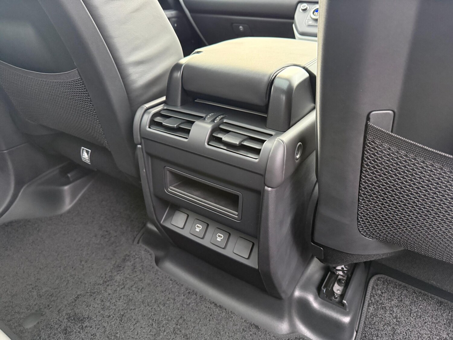 Used Land Rover Defender 2025 for sale - 77484390: Photo 29