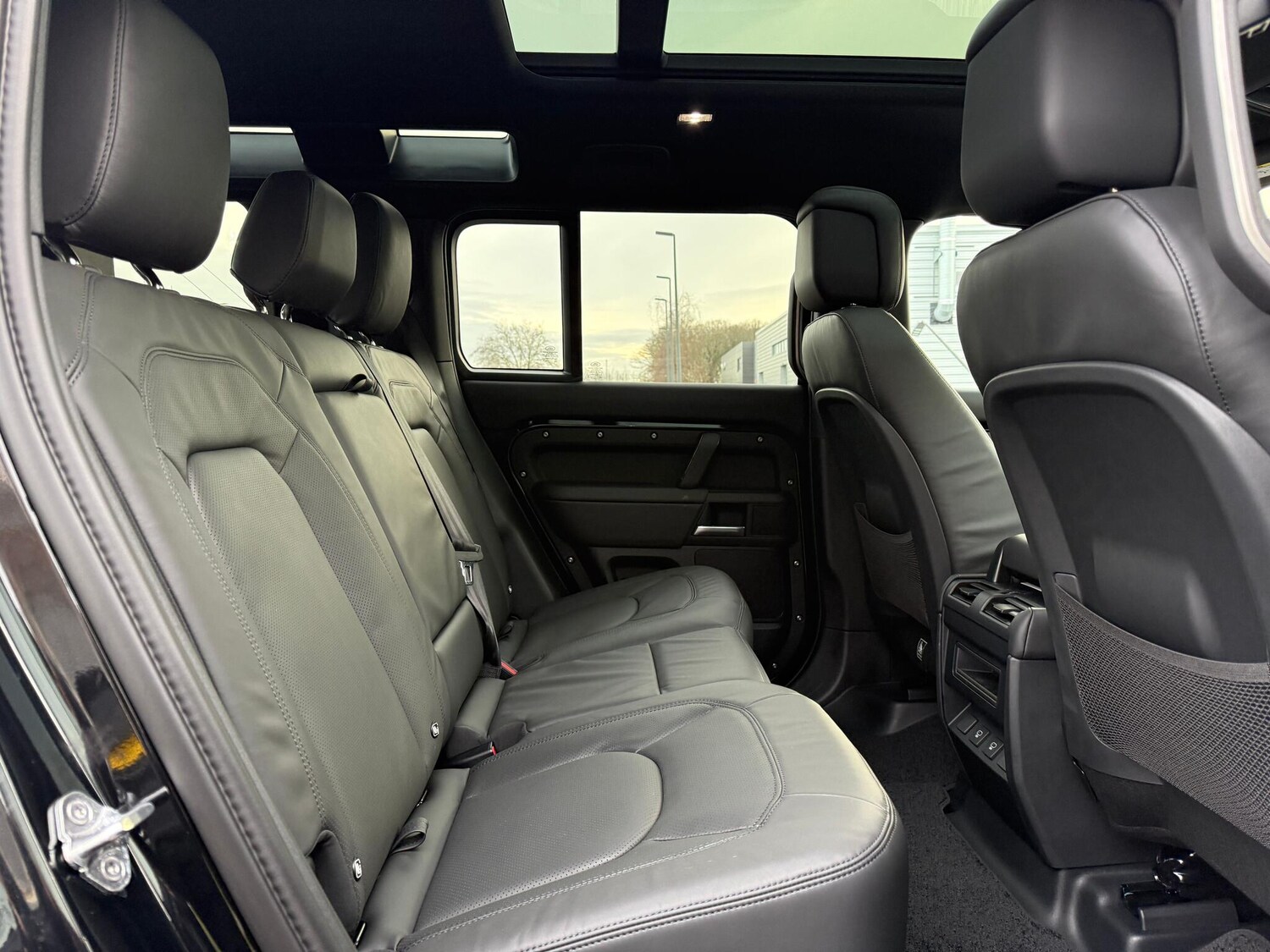 Used Land Rover Defender 2025 for sale - 77484390: Photo 35