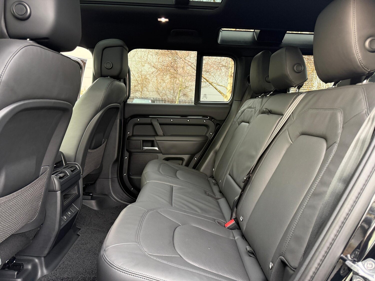 Used Land Rover Defender 2025 for sale - 77484390: Photo 37