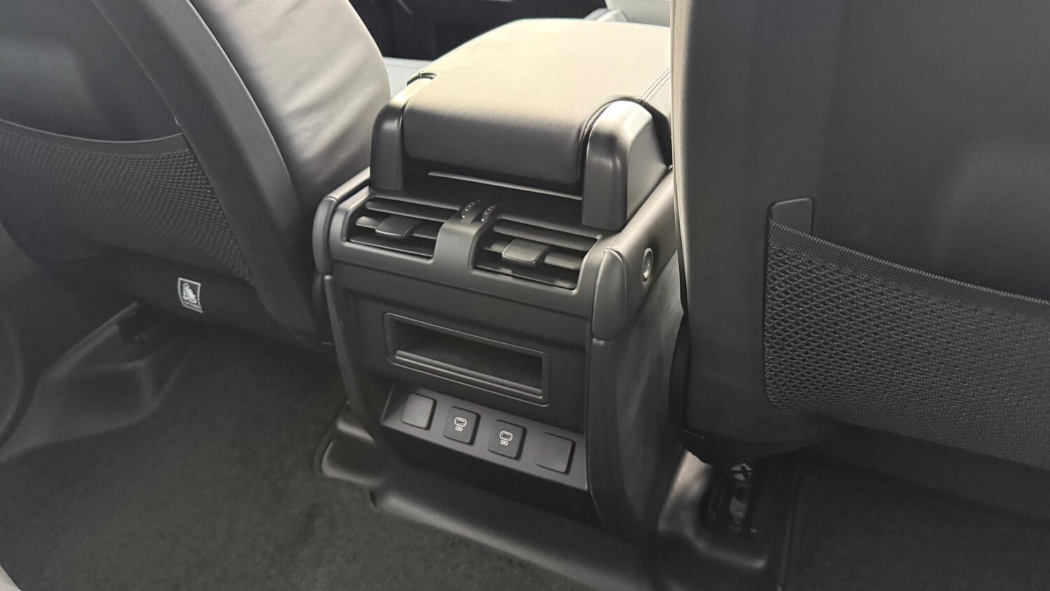 Used Land Rover Defender 2025 for sale - 77484390: Photo 48