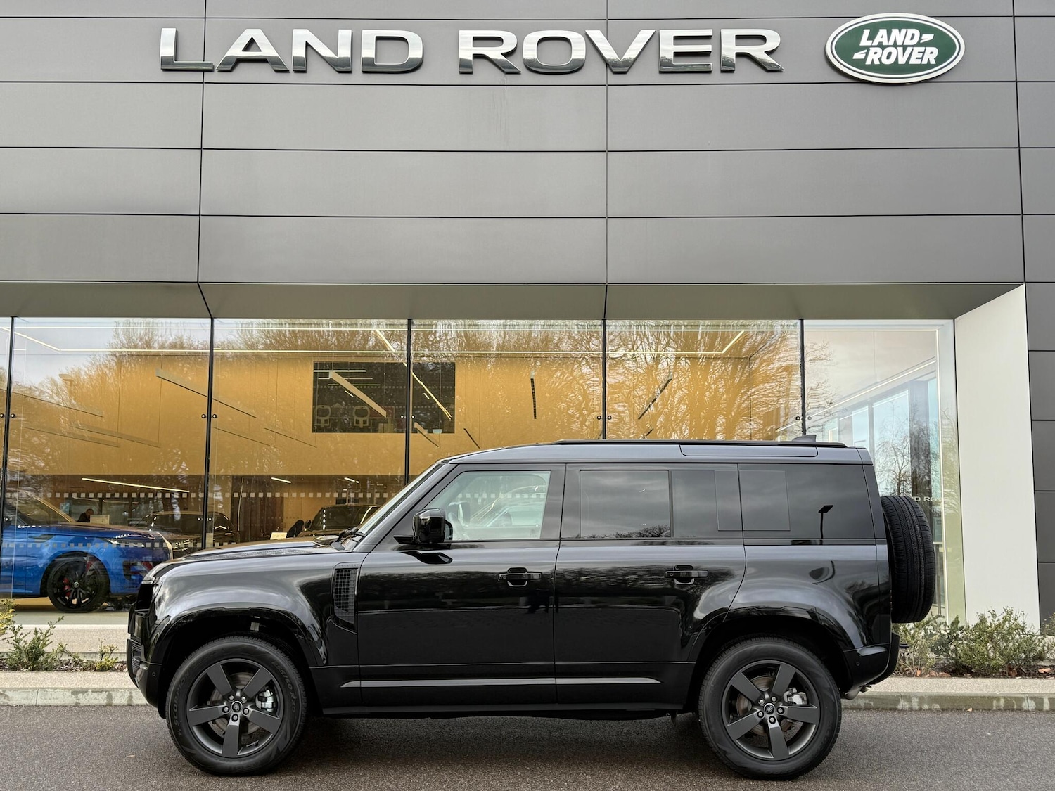 Used Land Rover Defender 2025 for sale - 77484390: Photo 7