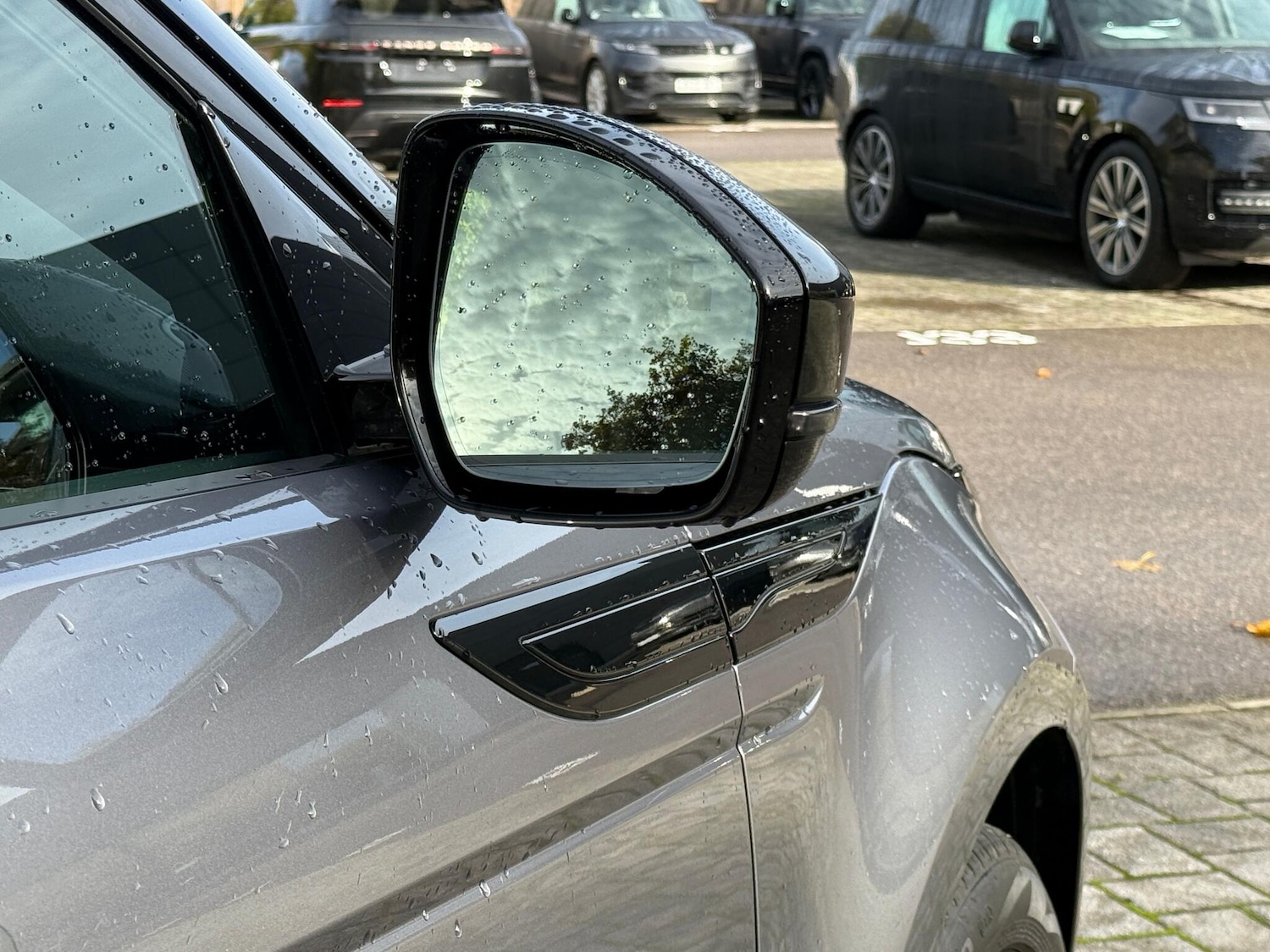 Used Land Rover Range Rover Evoque 2025 for sale - 76259184: Photo 12