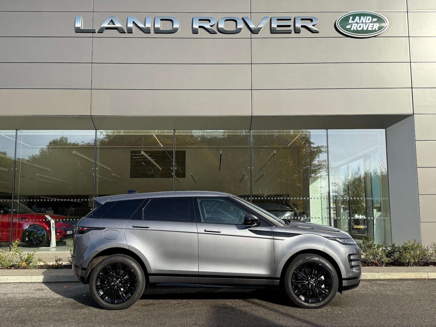 Used Land Rover Range Rover Evoque 2025 for sale - 76259184: Photo 2