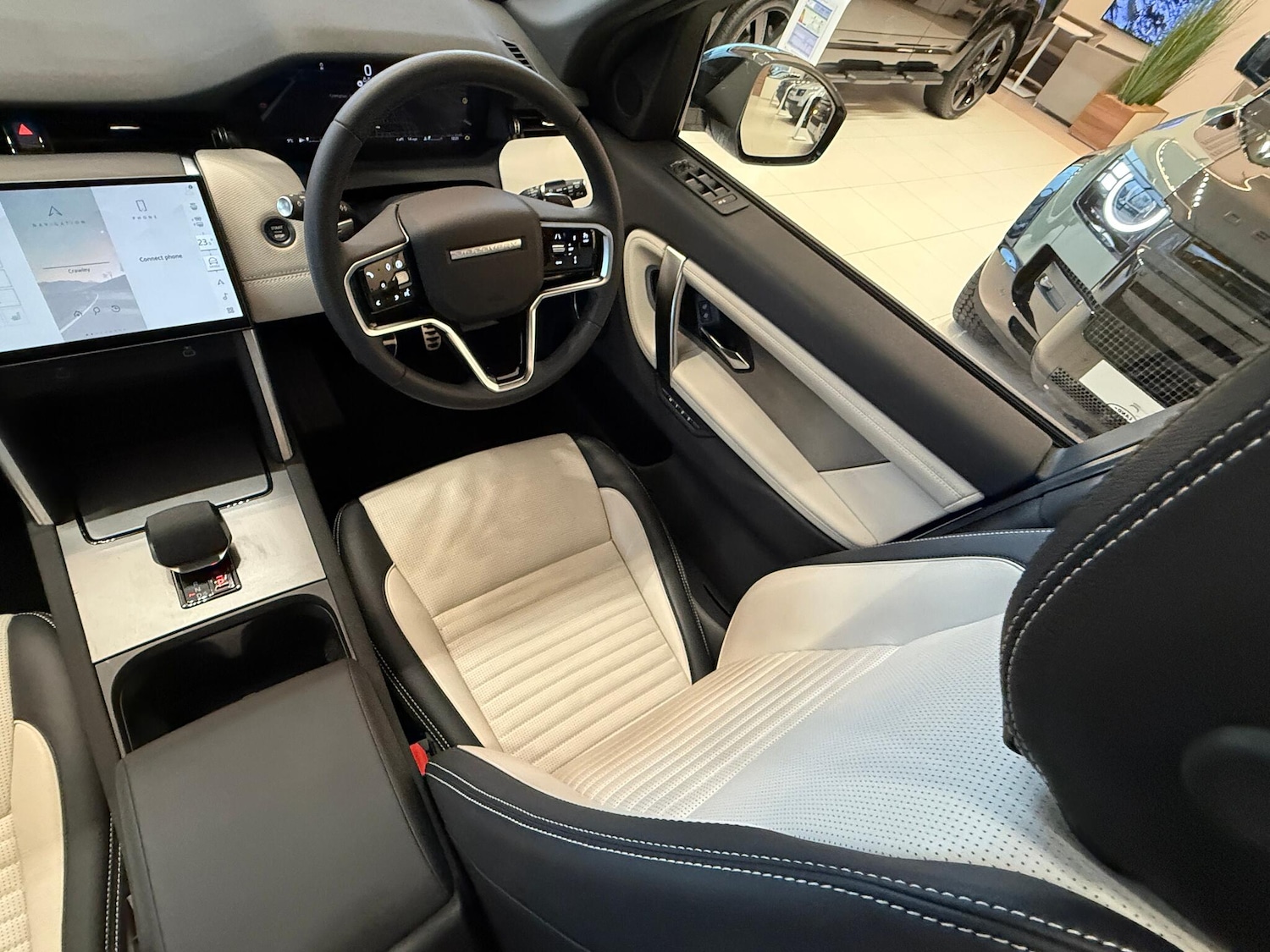 Used Land Rover Discovery Sport 2024 for sale - 77291634: Photo 28